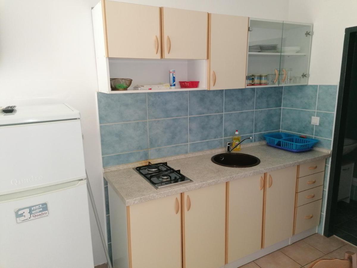 Apartments Mali Mate Tribalj エクステリア 写真