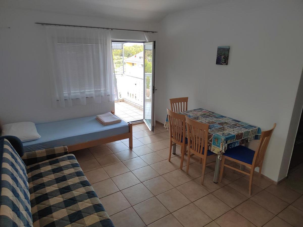 Apartments Mali Mate Tribalj エクステリア 写真