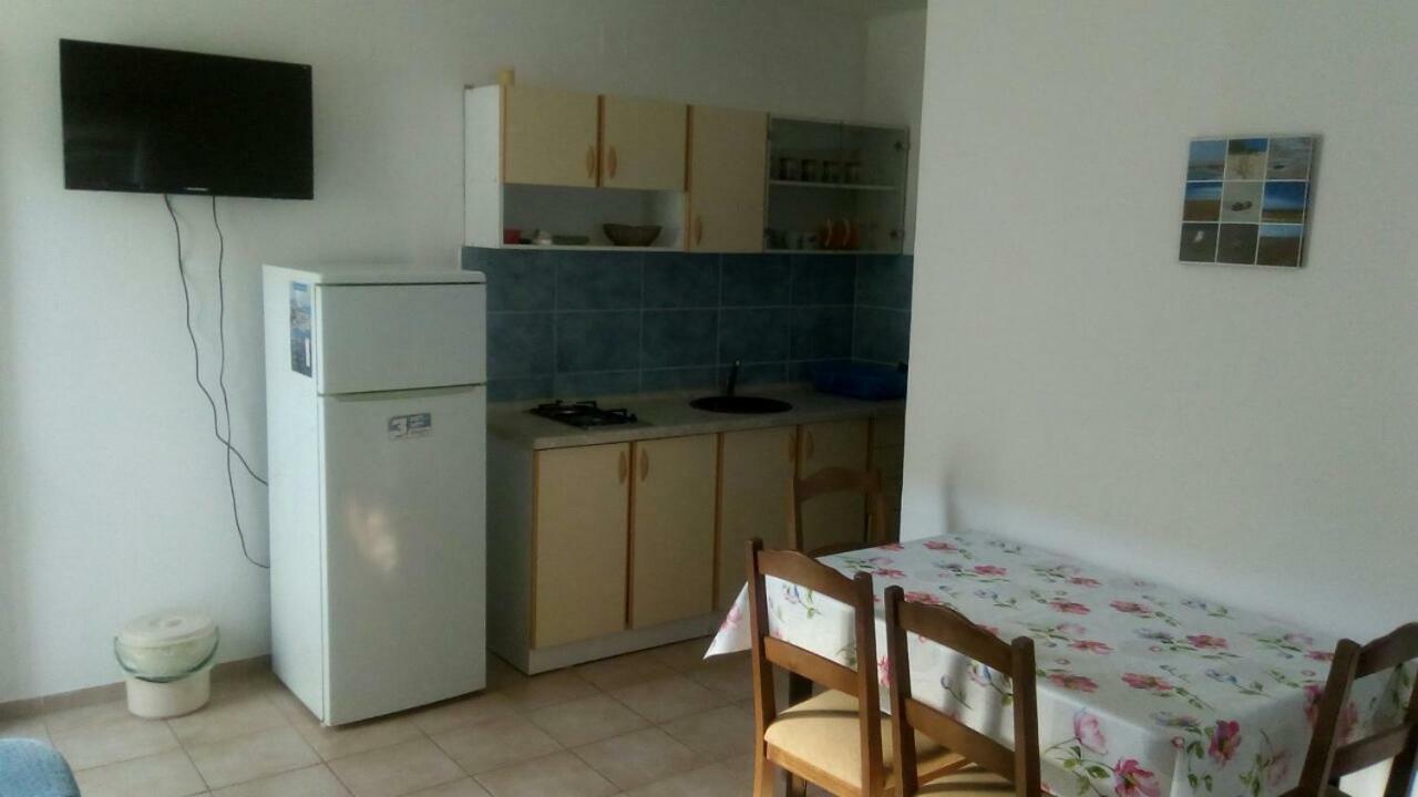 Apartments Mali Mate Tribalj エクステリア 写真